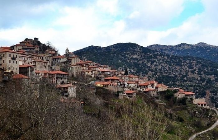 mountain-village-panorama